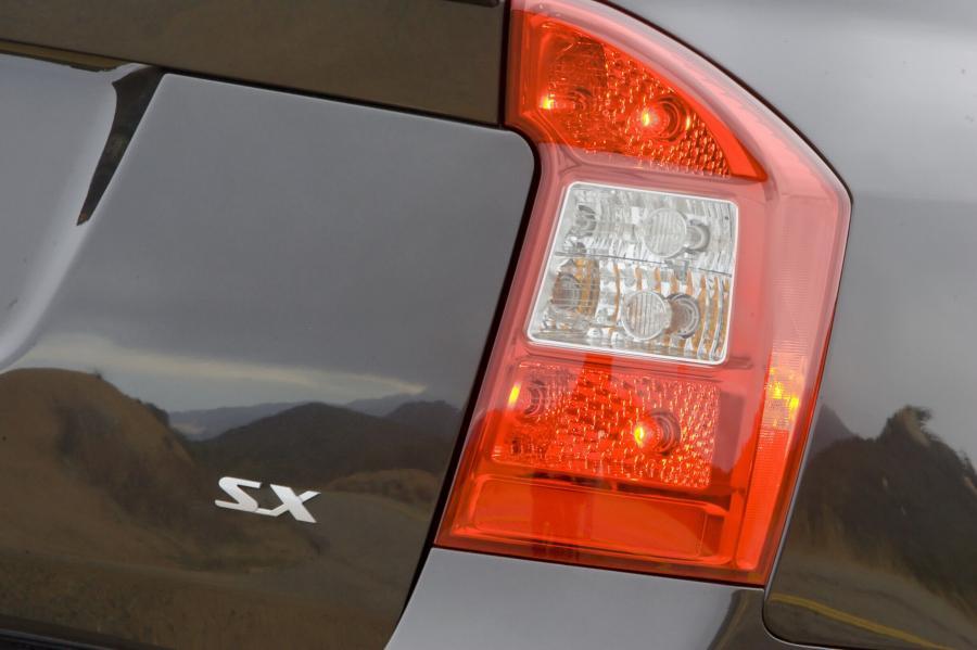  Kia Rondo SX Concept 2007 года  (фото 14 из 45)
